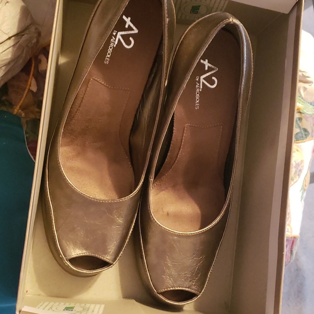 Shoe